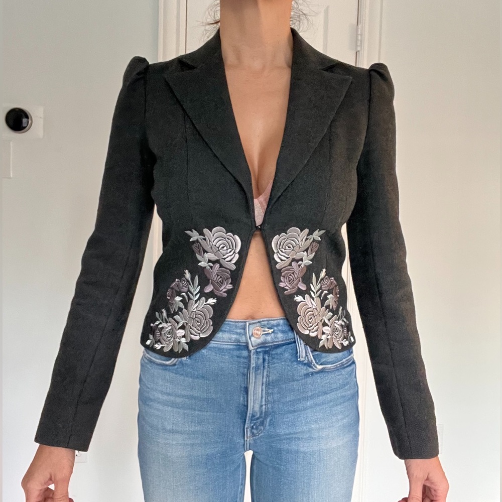 LIKE NEW✨Embroidered wool mix cropped jacket.